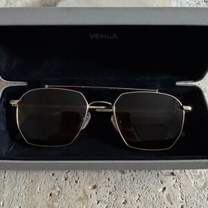 VEHLA Bowie Gold Frame Sunglasses with Dark Lenses